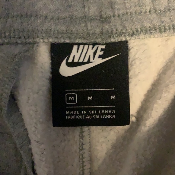 Nike - Picture 2 of 2